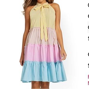 NY&Co STRIPED HALTERNECK TIERED SHIFT DRESS